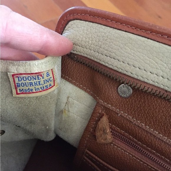 Vintage Dooney and Bourke bag - Picture 2 of 4